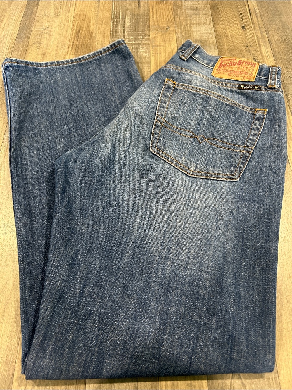 Lucky Brand Men's Medium Blue Straight Jeans